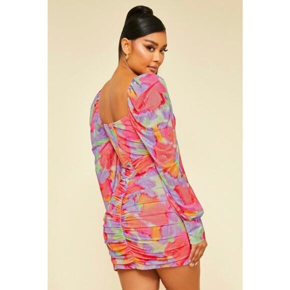 NWT Luxxel Miss Lola Women's Multicolor V-Neckline Penelope Mini Dress Size L - Picture 2 of 8